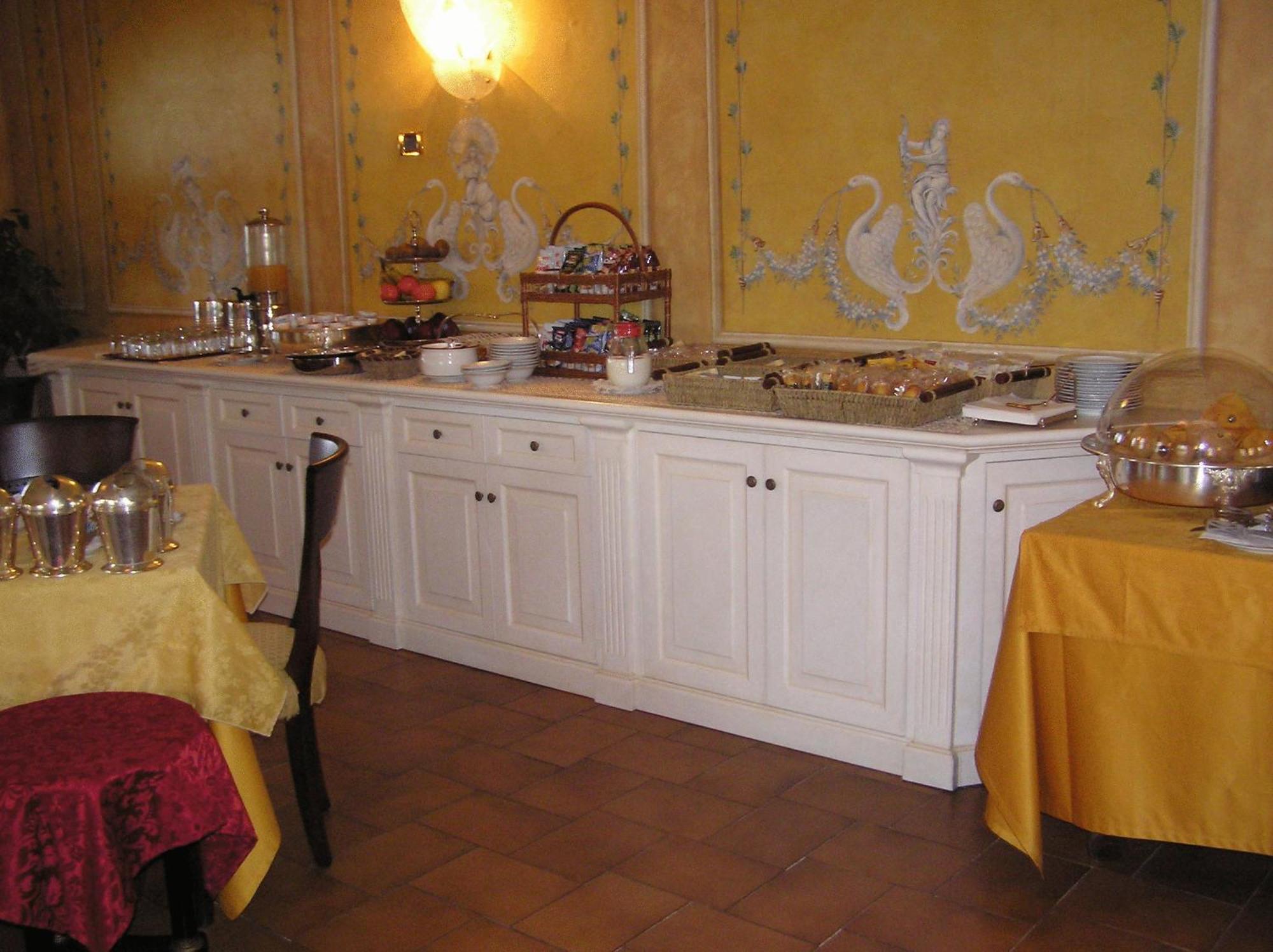 Hotel Lugana Parco Al Lago Sirmione Exterior photo