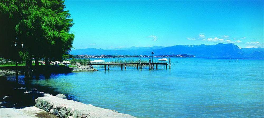 Hotel Lugana Parco Al Lago Sirmione Exterior photo