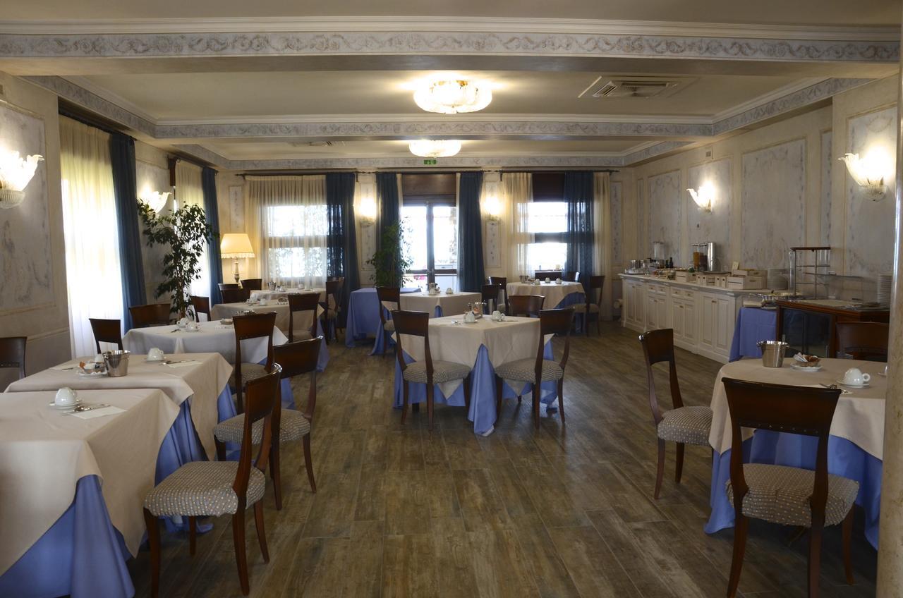 Hotel Lugana Parco Al Lago Sirmione Exterior photo