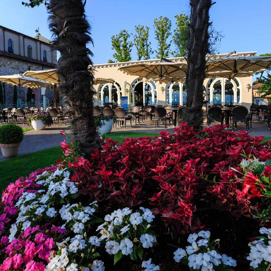 Hotel Lugana Parco Al Lago Sirmione Exterior photo